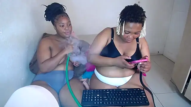 ChubbyBustyX online show from 04/11/26, 01:37