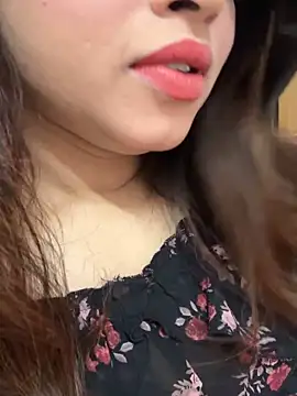 Snapshot of riya_sharma11 chatting on 02/25/26, 12:05 riya sharma11 online show from 02/25/26, 12:05