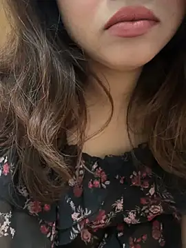 Snapshot of riya_sharma11 chatting on 02/13/26, 12:05 riya sharma11 online show from 02/13/26, 12:05