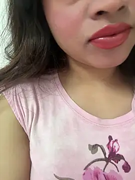 Snapshot of riya_sharma11 chatting on 02/17/26, 11:40 riya sharma11 online show from 02/17/26, 11:40