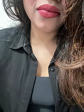 riya sharma11 online show from 04/07/26, 10:33