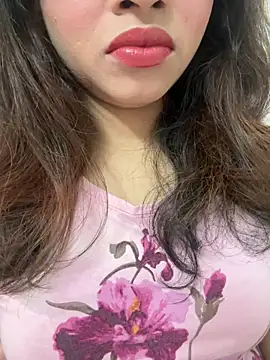 Snapshot of riya_sharma11 chatting on 02/26/26, 05:13 riya sharma11 online show from 02/26/26, 05:13