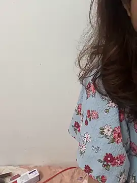 Snapshot of riya_sharma11 chatting on 02/21/26, 11:40 riya sharma11 online show from 02/21/26, 11:40