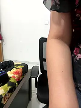 riya sharma11 online show from 04/03/26, 01:01