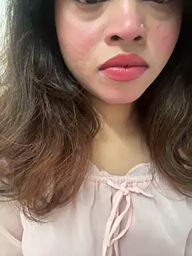 Snapshot of riya_sharma11 chatting on 03/01/26, 03:34 riya sharma11 online show from 03/01/26, 03:34