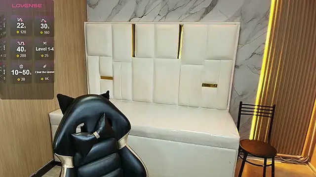 rox luxury tf online show from 03/25/26, 01:43