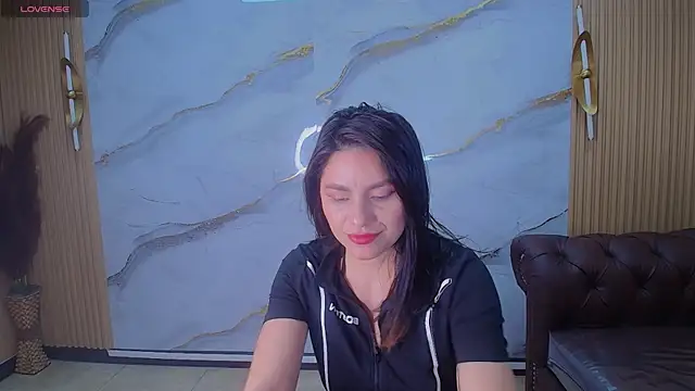 rox luxury tf online show from 06/02/26, 12:49