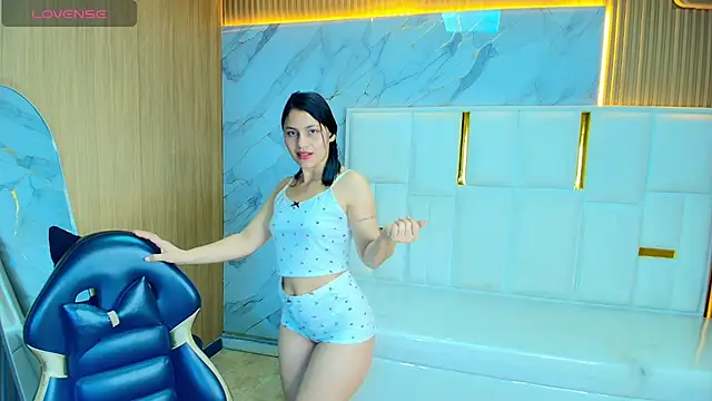 rox luxury tf online show from 04/30/26, 01:07
