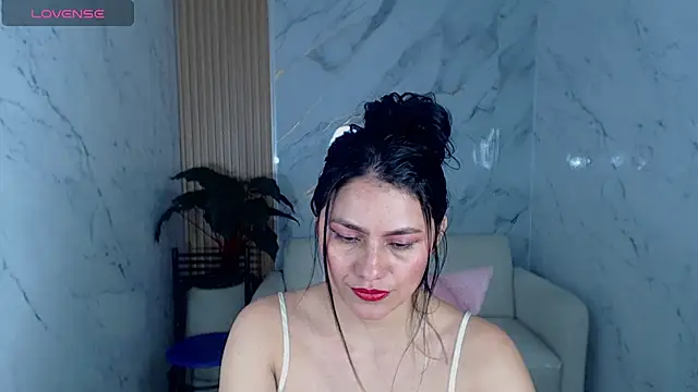 rox luxury tf online show from 03/06/26, 01:06