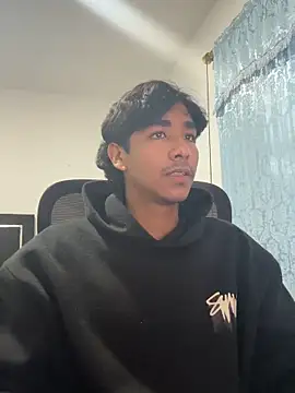 Snapshot of Pedestal_diamant chatting on 02/27/26, 10:53 Pedestal diamant online show from 02/27/26, 10:53