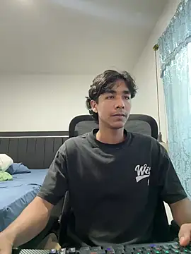 Snapshot of Pedestal_diamant chatting on 02/22/26, 09:38 Pedestal diamant online show from 02/22/26, 09:38