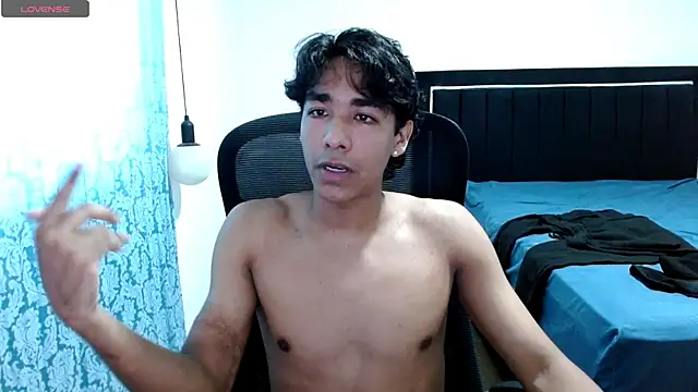 Snapshot of Pedestal_diamant chatting on 03/01/26, 08:42 Pedestal diamant online show from 03/01/26, 08:42