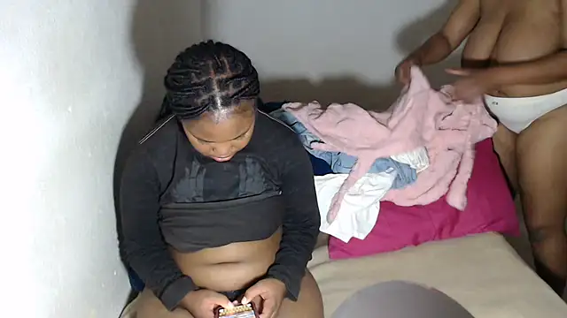 AlyssaBrown online show from 04/13/26, 08:46