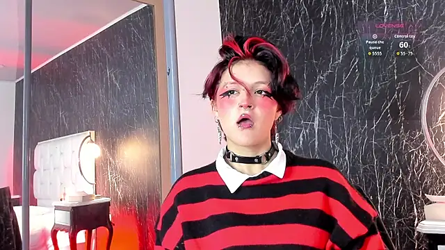 Snapshot of YuuMiko chatting on 02/19/26, 12:02 YuuMiko online show from 02/19/26, 12:02