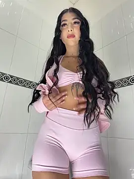 Snapshot of BadLilAngelXXX chatting on 06/30/26, 01:11 BadLilAngelXXX online show from 06/30/26, 01:11