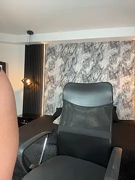 Snapshot of Dahlia-Rose chatting on 02/12/26, 07:35 Dahlia-Rose online show from 02/12/26, 07:35