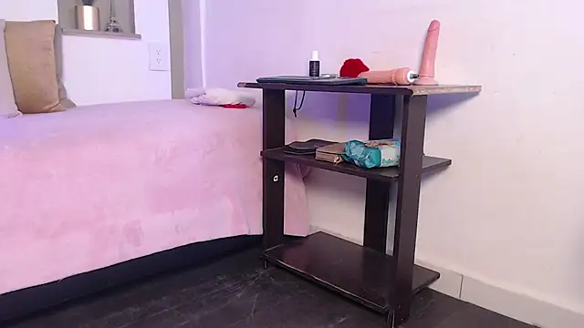 Ladysweety01  online show from 04/16/26, 09:39