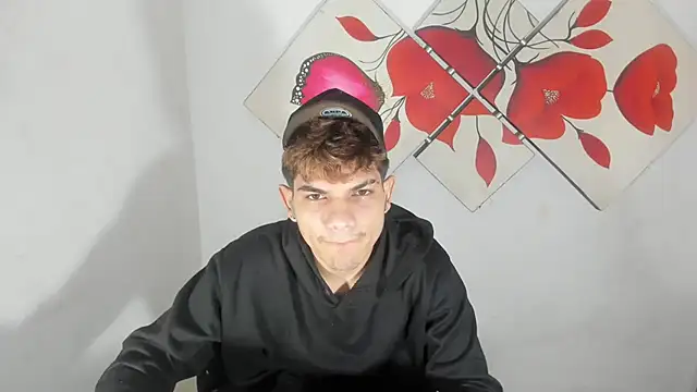 Jesshot bigcock20cm online show from 04/02/26, 02:13