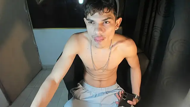 Jesshot bigcock20cm online show from 06/15/26, 08:03