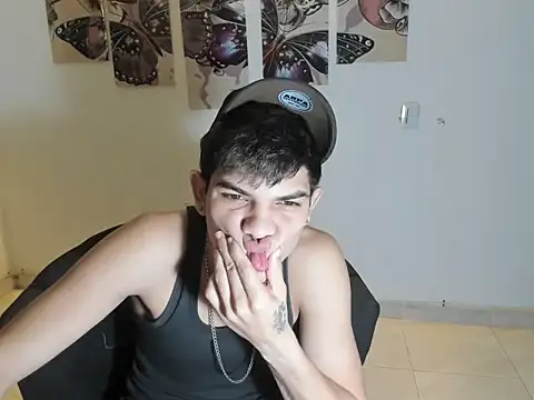 Jesshot bigcock20cm online show from 02/15/26, 04:46