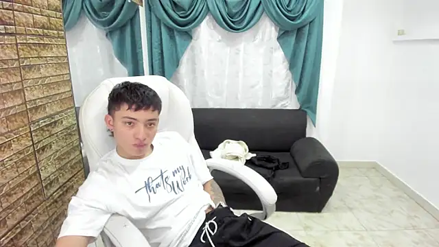 Wesleey-Boy online show from 02/17/26, 06:05