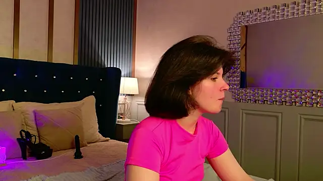 Milana Bold online show from 04/21/26, 02:14