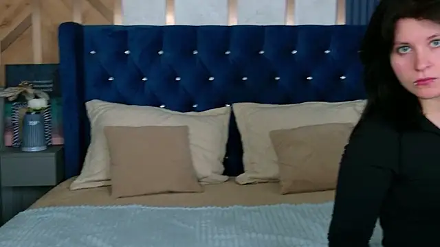 Milana Bold online show from 03/02/26, 08:38