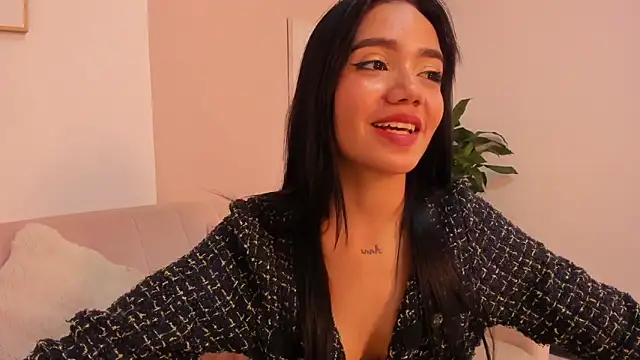 Mila jenner online show from 02/26/26, 12:43