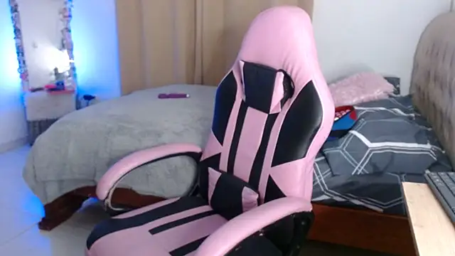 Angiegranados online show from 04/17/26, 02:03