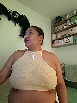 Snapshot of Nyomi_browm chatting on 05/21/26, 03:53 Nyomi browm online show from 05/21/26, 03:53