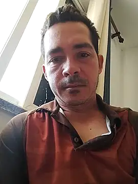 Santiago vnz online show from 02/15/26, 04:28