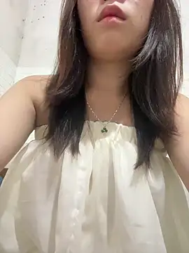 Snapshot of DoliceGirl2k chatting on 04/27/26, 12:58 DoliceGirl2k online show from 04/27/26, 12:58