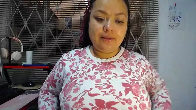Snapshot of SweettSin chatting on 05/06/26, 01:59 SweettSin online show from 05/06/26, 01:59