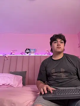 EmilyAndAndrew online show from 05/24/26, 05:07