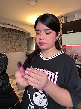 EmilyAndAndrew online show from 04/03/26, 04:08