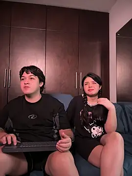 EmilyAndAndrew online show from 03/01/26, 04:23