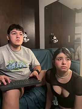 EmilyAndAndrew online show from 03/11/26, 04:06