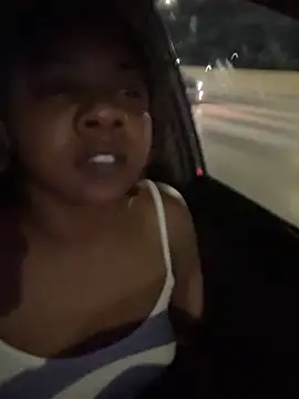 Snapshot of Ebony_Queeen chatting on 05/10/26, 04:05 Ebony Queeen online show from 05/10/26, 04:05
