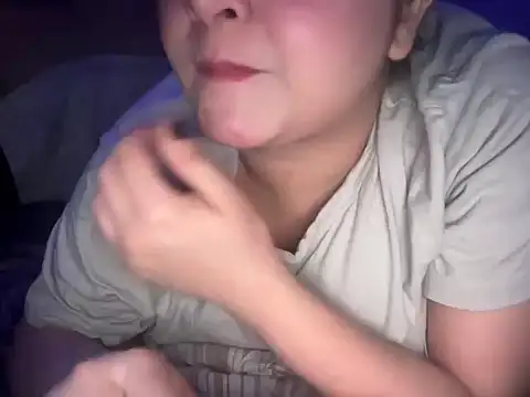 Snapshot of Hersheykaur chatting on 02/14/26, 09:37 Hersheykaur online show from 02/14/26, 09:37