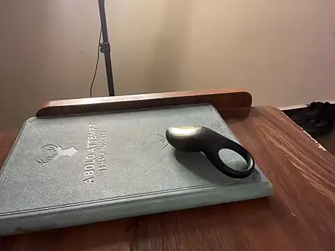 Hersheykaur online show from 03/11/26, 10:59