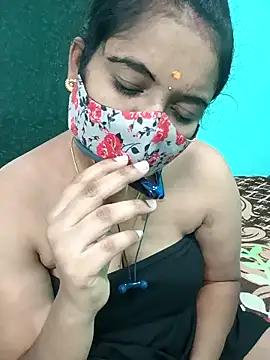 Snapshot of Tamilkannadacouple chatting on 03/11/26, 05:56 Tamilkannadacouple online show from 03/11/26, 05:56