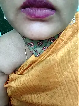 Snapshot of Tamilkannadacouple chatting on 04/21/26, 06:03 Tamilkannadacouple online show from 04/21/26, 06:03