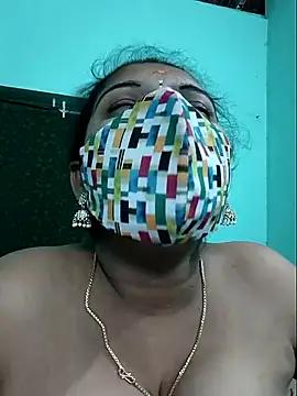 Snapshot of Tamilkannadacouple chatting on 05/04/26, 06:22 Tamilkannadacouple online show from 05/04/26, 06:22