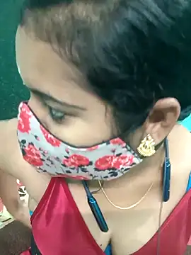 Snapshot of Tamilkannadacouple chatting on 03/08/26, 03:26 Tamilkannadacouple online show from 03/08/26, 03:26