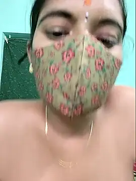 Snapshot of Tamilkannadacouple chatting on 04/12/26, 06:44 Tamilkannadacouple online show from 04/12/26, 06:44