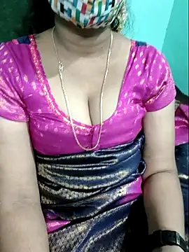 Snapshot of Tamilkannadacouple chatting on 05/01/26, 05:18 Tamilkannadacouple online show from 05/01/26, 05:18