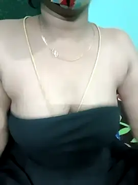 Snapshot of Tamilkannadacouple chatting on 04/08/26, 05:47 Tamilkannadacouple online show from 04/08/26, 05:47