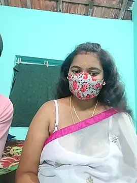 Snapshot of Tamilkannadacouple chatting on 02/14/26, 04:40 Tamilkannadacouple online show from 02/14/26, 04:40