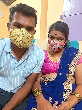 Snapshot of Tamilkannadacouple chatting on 02/08/26, 04:26 Tamilkannadacouple online show from 02/08/26, 04:26