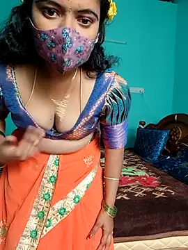 Snapshot of Tamilkannadacouple chatting on 02/18/26, 05:05 Tamilkannadacouple online show from 02/18/26, 05:05